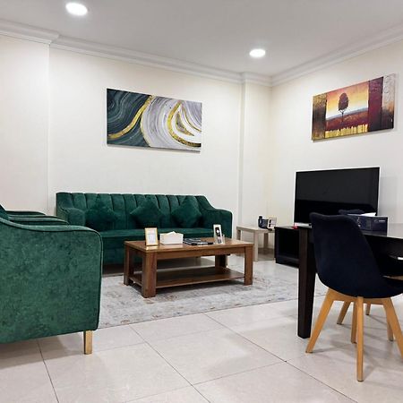 Chelsea Gardens Apartment Doha Exterior photo